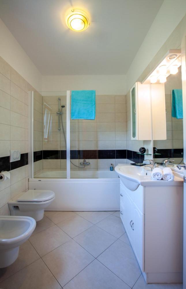 Villas Vilanija Umag Buitenkant foto